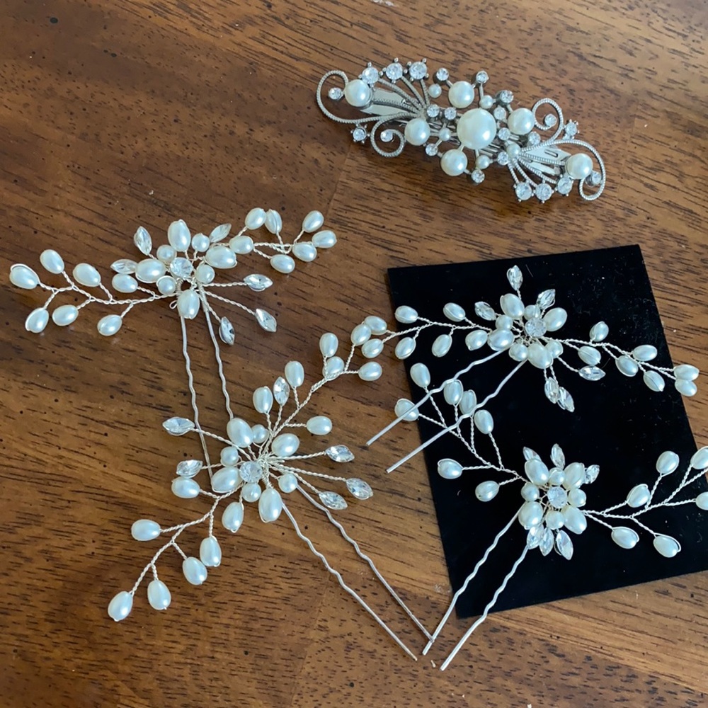 Pearl and diamond hair pieces